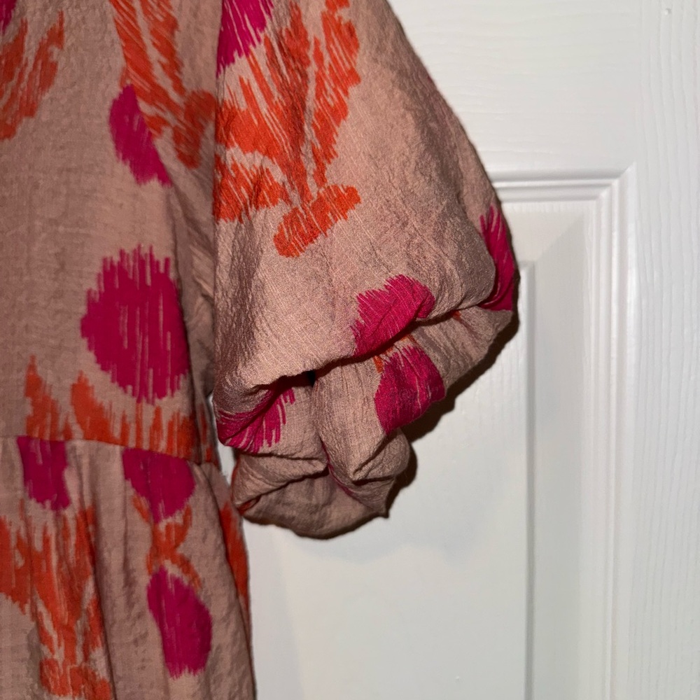 THML Pink and Red Puff Sleeve Blouse - Picture 4 of 6